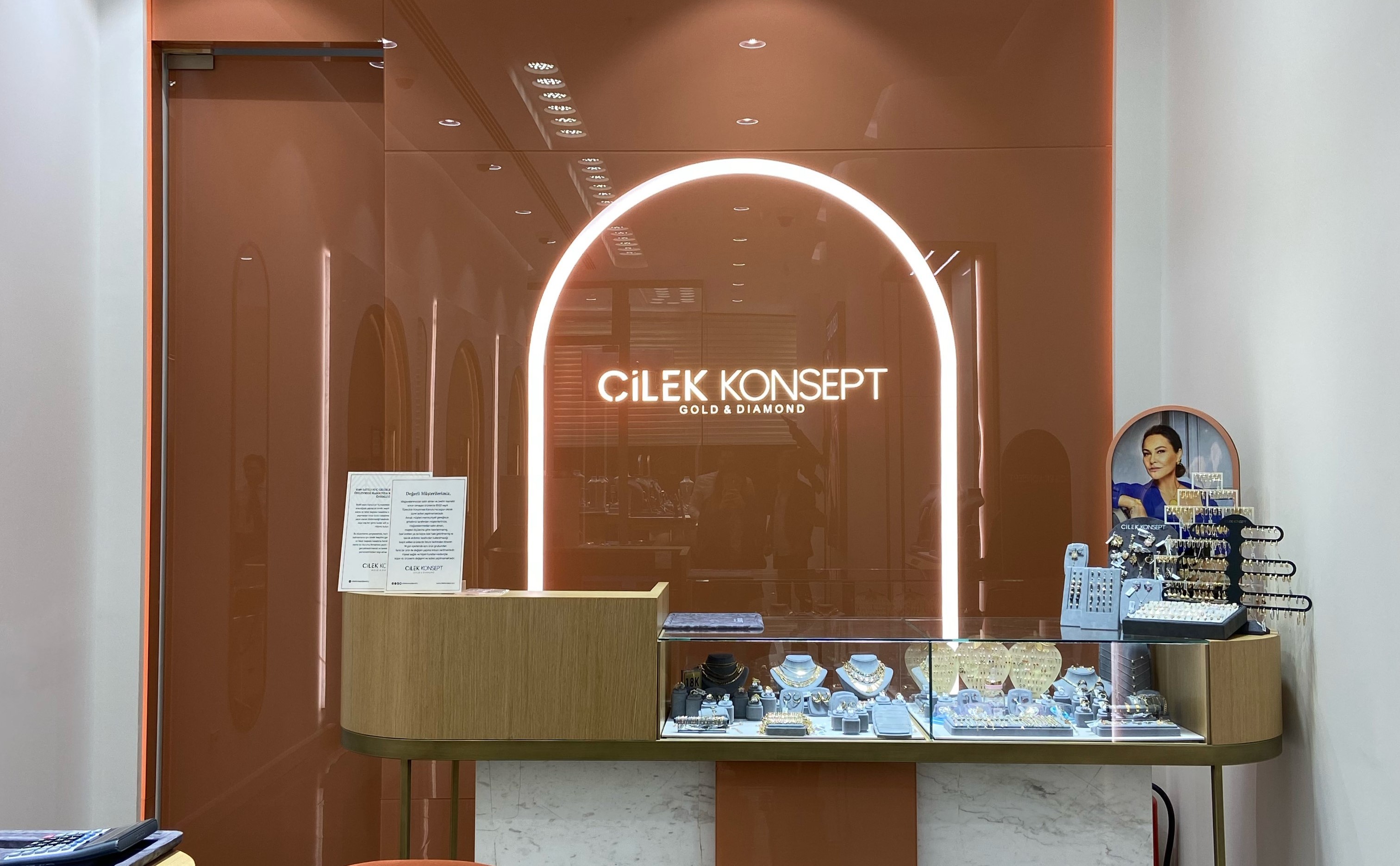 ÇİLEK KONSEPT MAĞAZA